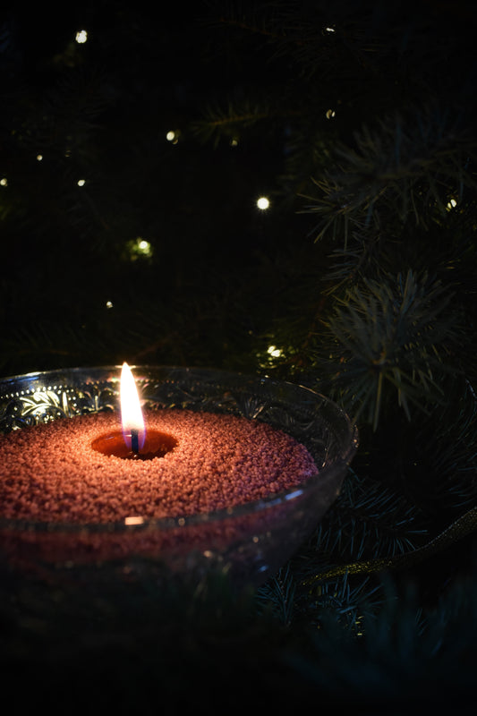"Label Y luxe kerstcadeaupakket met geurkaarsenzand en alcoholvrije geurstokjes in stijlvolle verpakking, perfect voor Kerst 2025."